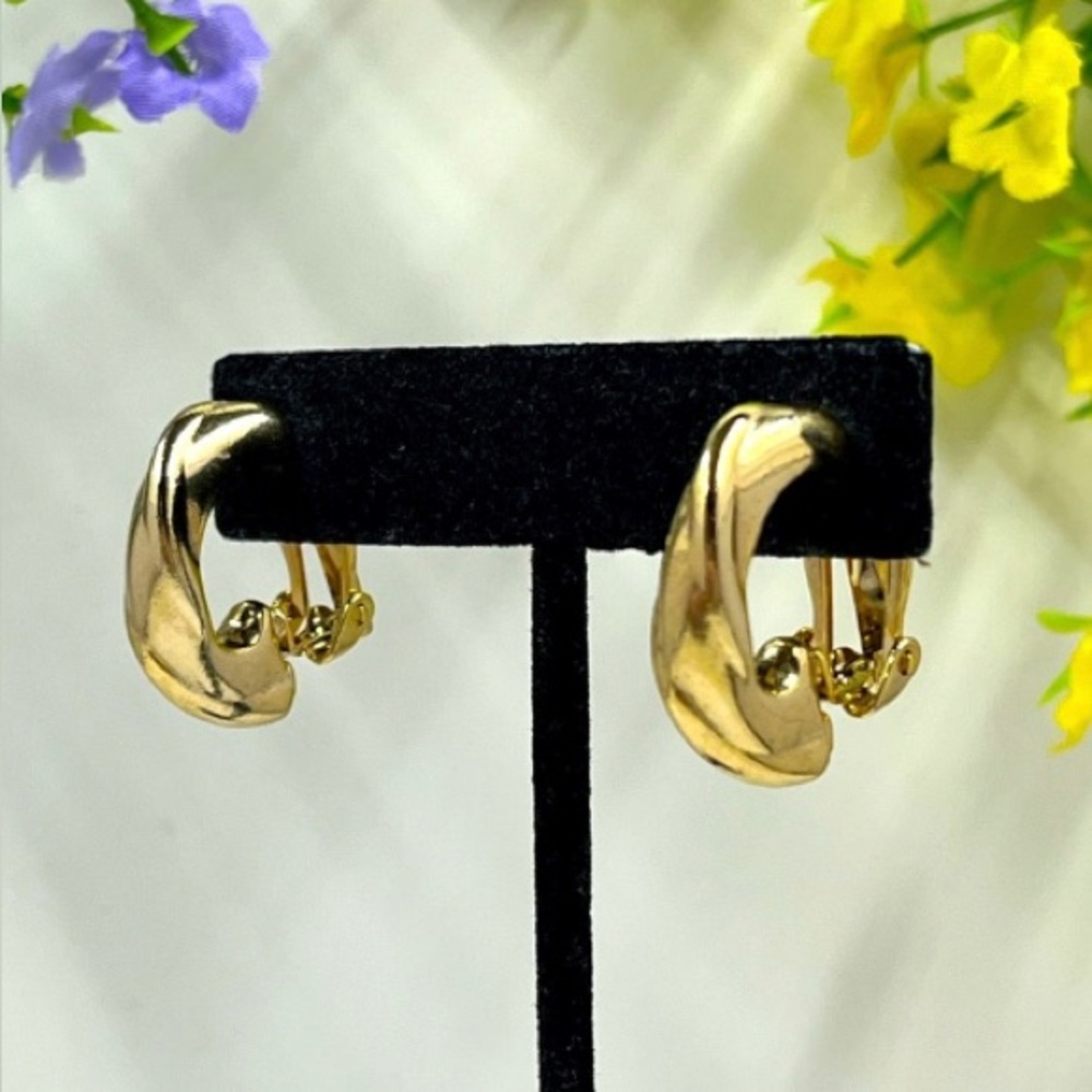 Gold hoops, clip-on earrings (gold plated)